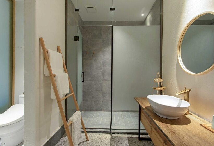 بنسيون Old Street Moye Inn