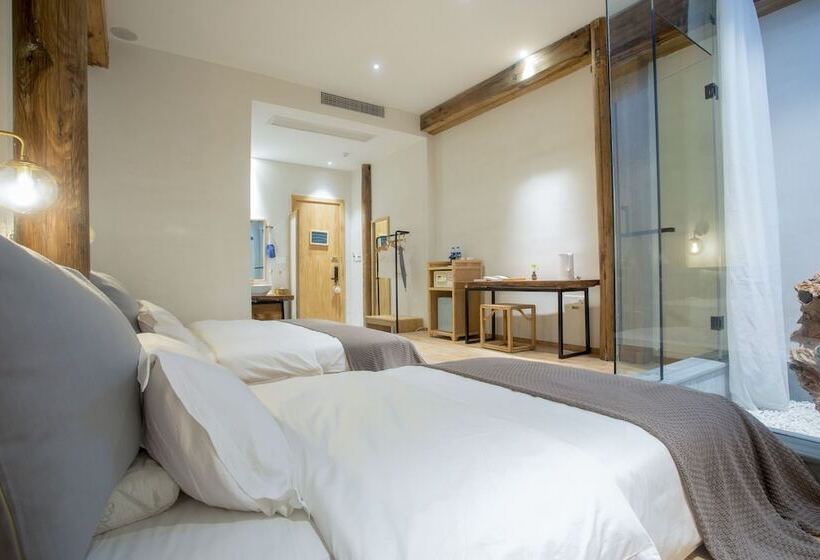 بنسيون Old Street Moye Inn