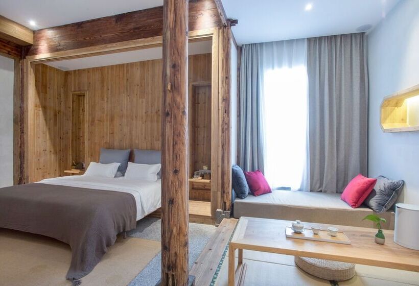 بنسيون Old Street Moye Inn