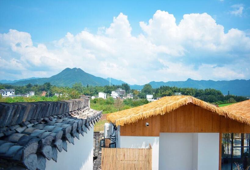 بنسيون Old Street Moye Inn