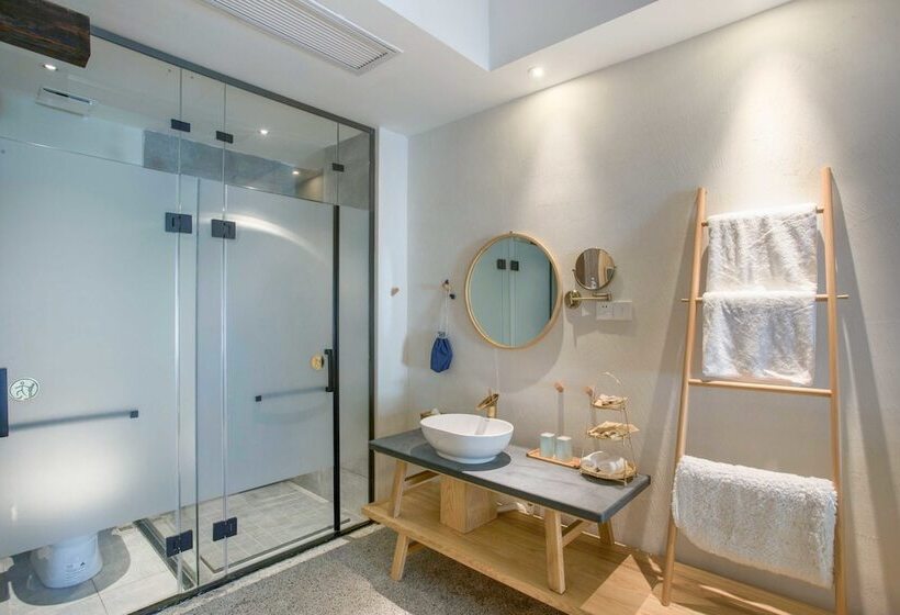 بنسيون Old Street Moye Inn