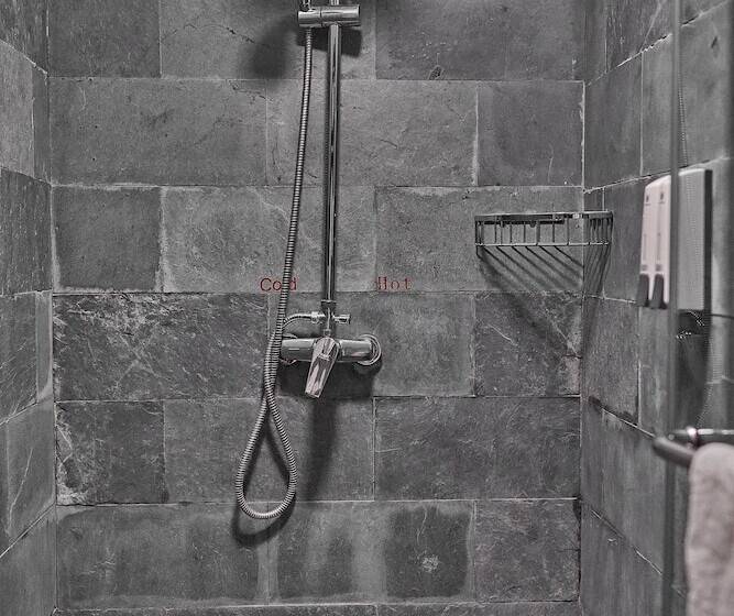 ペンション Old Theatre Inn