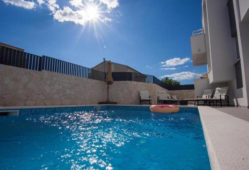 פנסיון Residences Bellavista 3