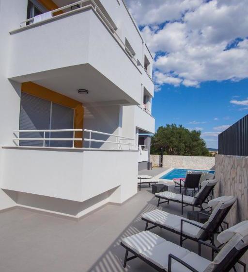 بنسيون Residences Bellavista 3