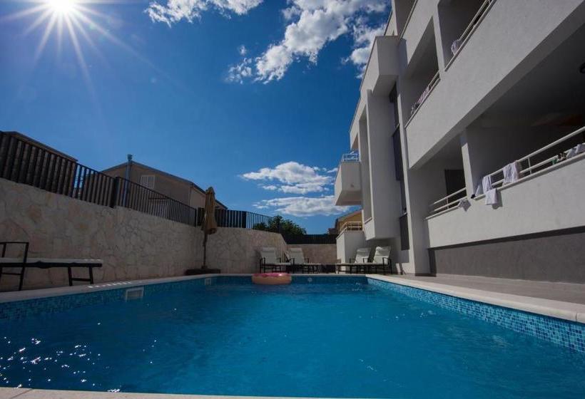 بنسيون Residences Bellavista 3