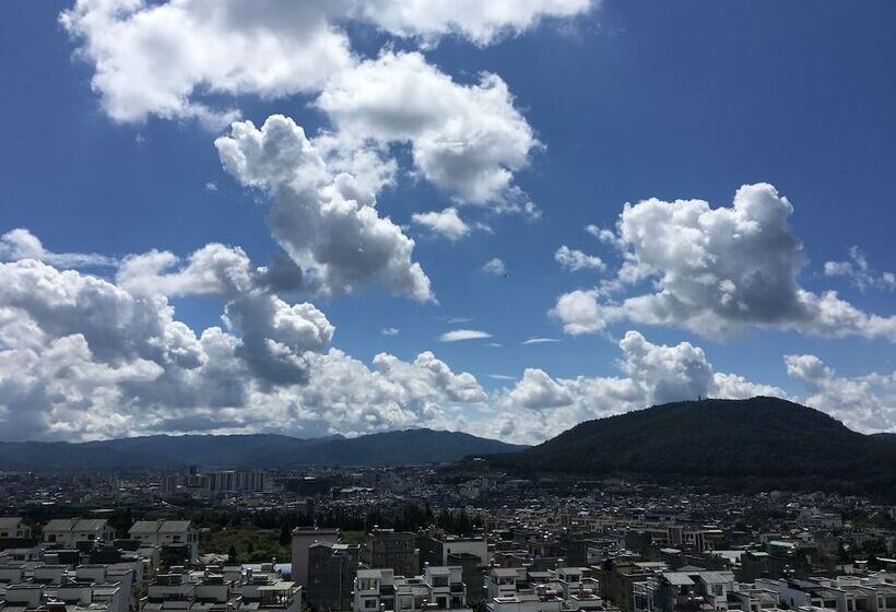 Pansiyon Tengchong Two Suite Guesthouse