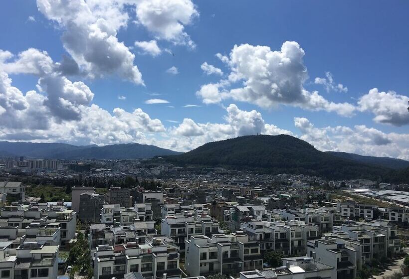 پانسیون Tengchong Two Suite Guesthouse