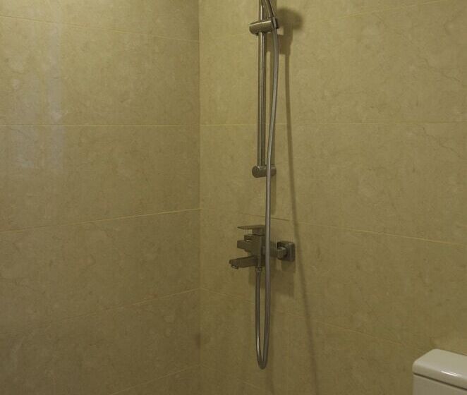 پانسیون Whole Sunshine International