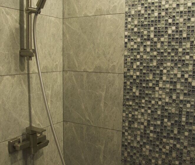 پانسیون Whole Sunshine International