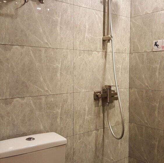 پانسیون Whole Sunshine International