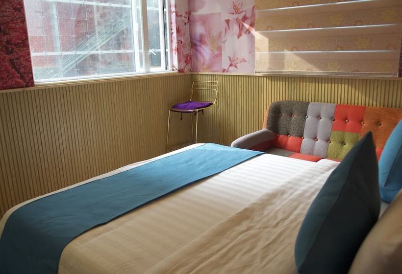 پانسیون Whole Sunshine International