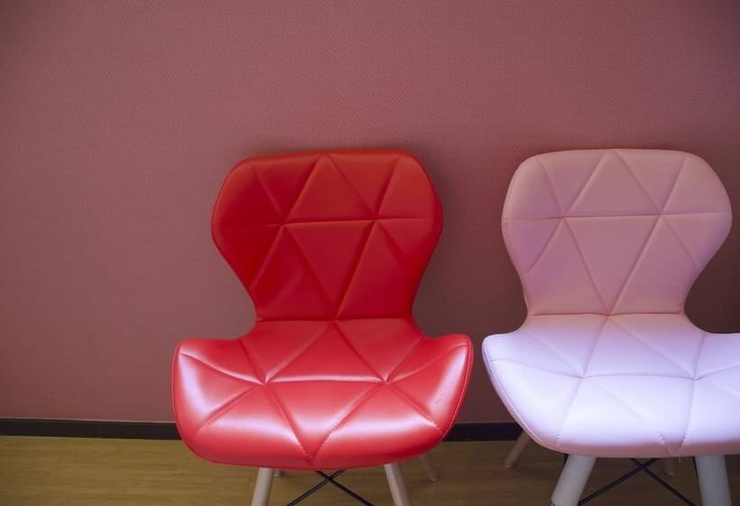 پانسیون Whole Sunshine International