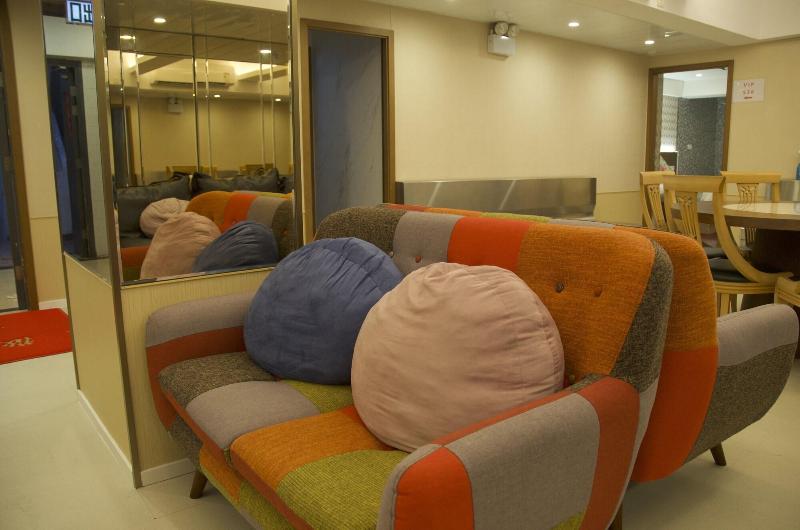 پانسیون Whole Sunshine International