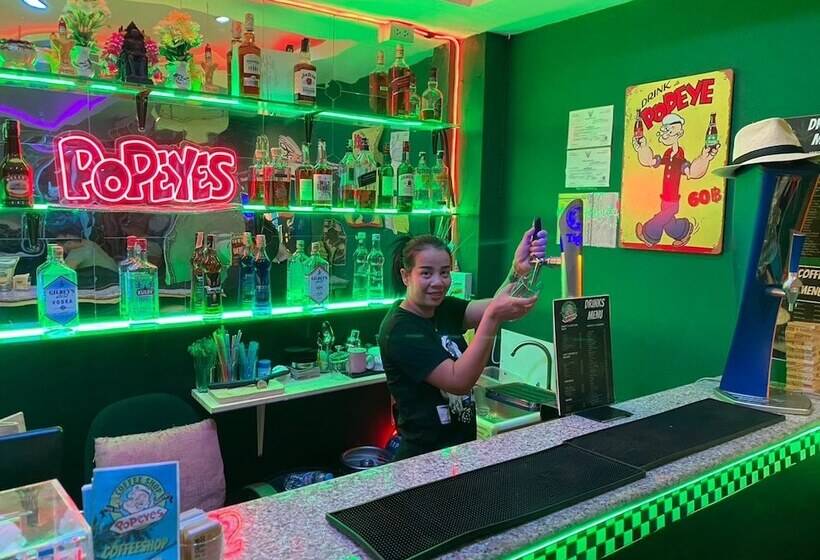 Popeyes Hostel Patong