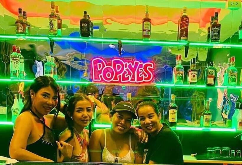 Popeyes Hostel Patong