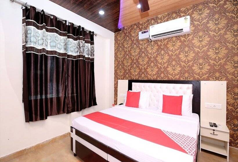 The Sitara Hotel By Oyo Rooms