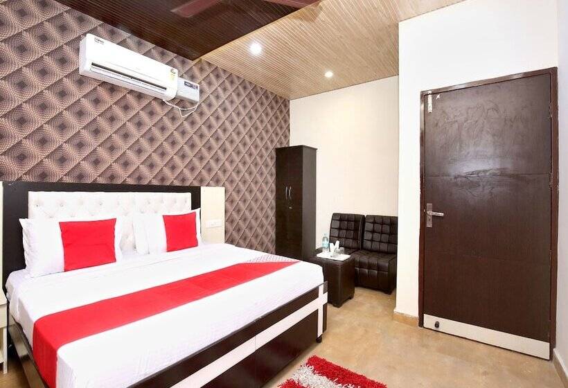 The Sitara Hotel By Oyo Rooms