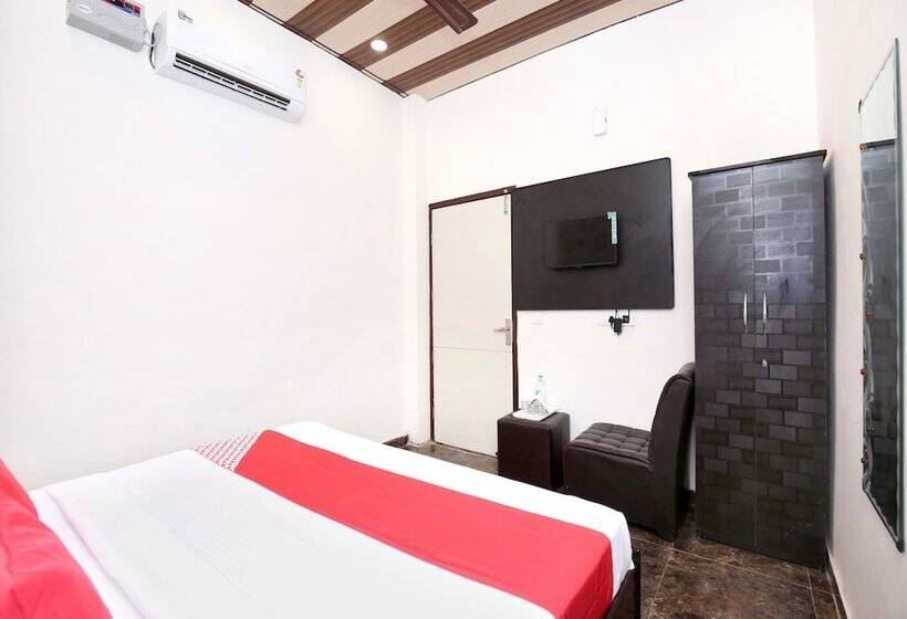 The Sitara Hotel By Oyo Rooms