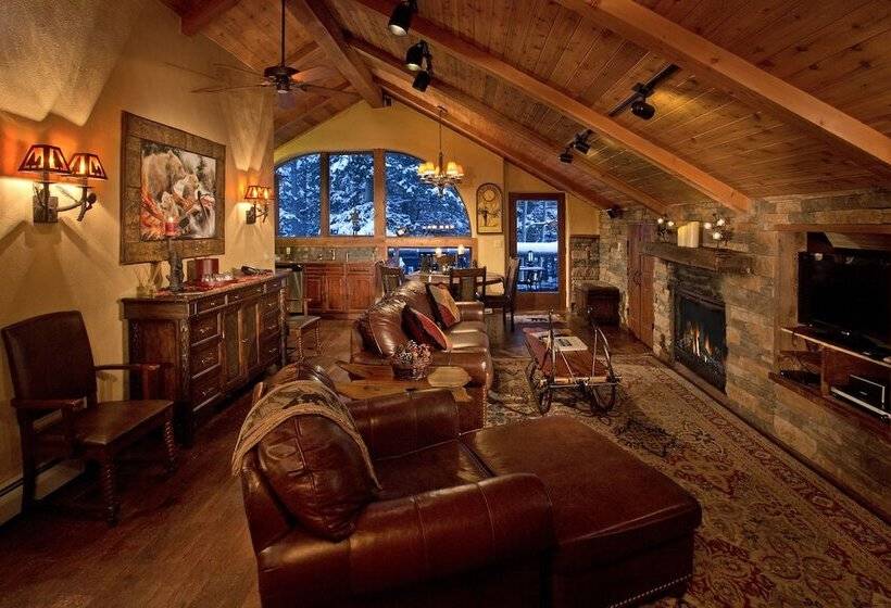 Alpine Village Suites