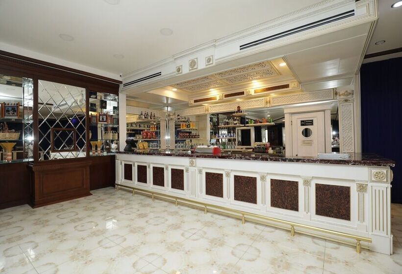 Altus Hotel Baku   Free Massage