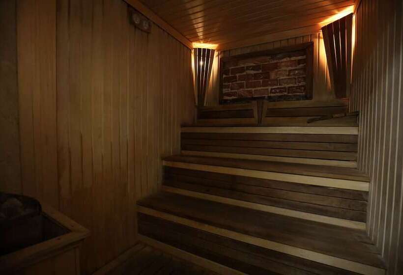 Altus Hotel Baku   Free Massage