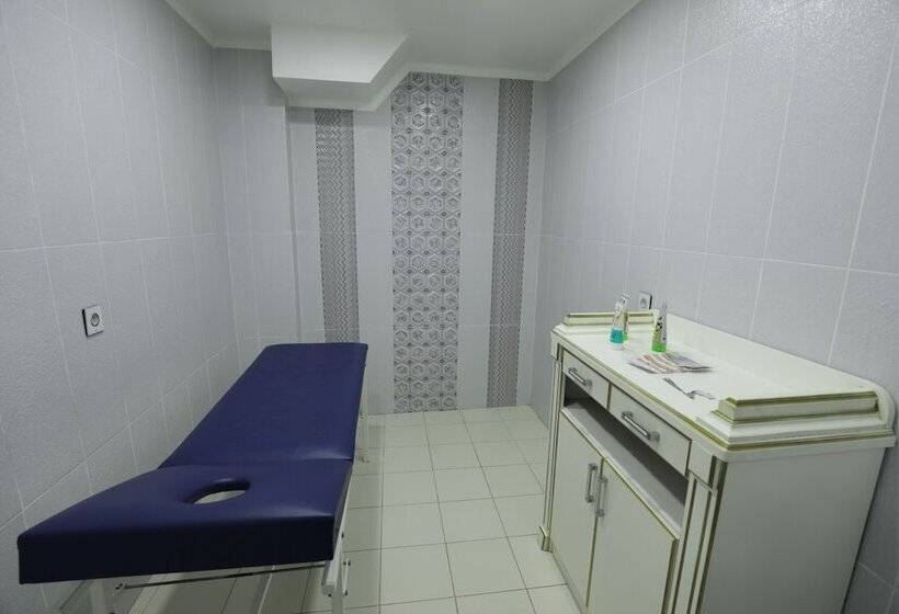 Altus Hotel Baku   Free Massage