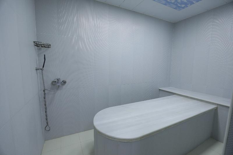 Altus Hotel Baku   Free Massage