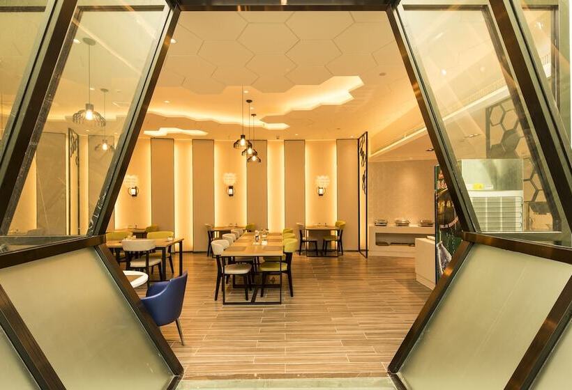 Atour Hotel Jinwan Plaza Railway Station Tianjin