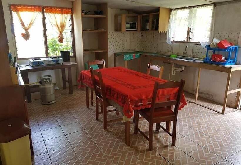 مبيت وإفطار Navutovuto Accommodation