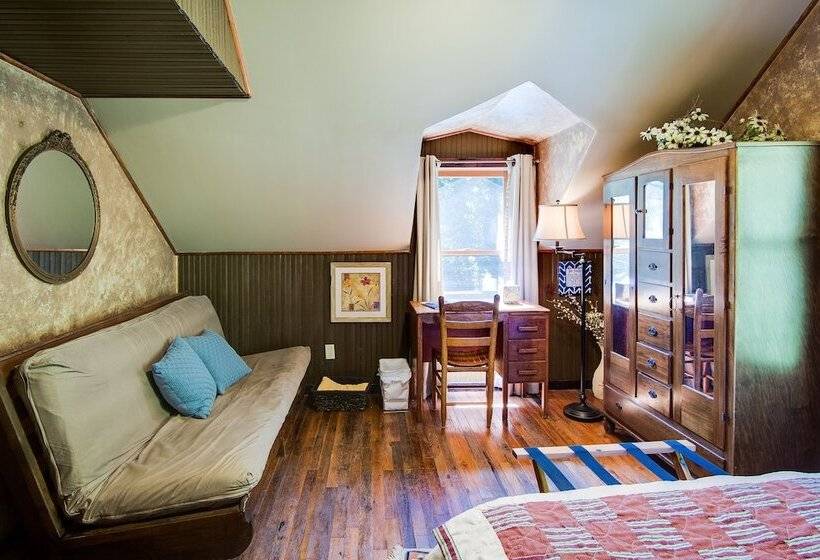 Butterfly Hollow B&b