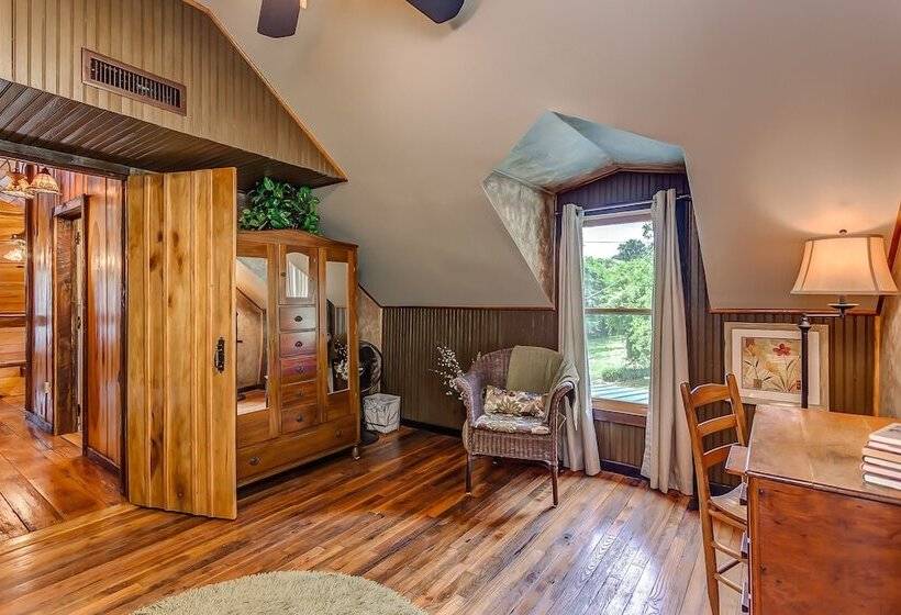 Butterfly Hollow B&b