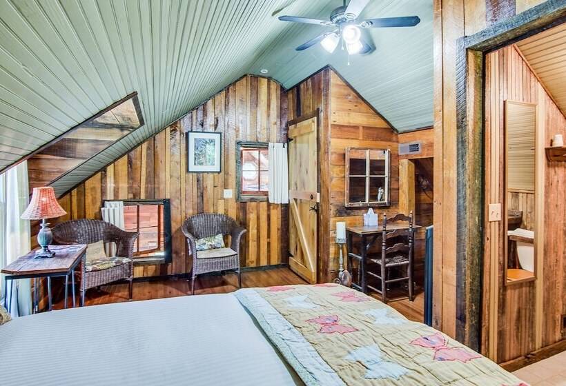 Butterfly Hollow B&b