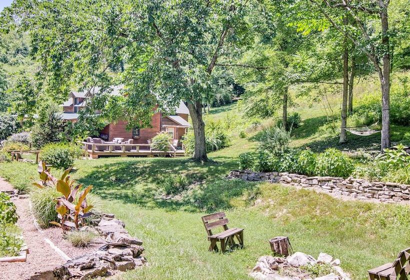 Butterfly Hollow B&b