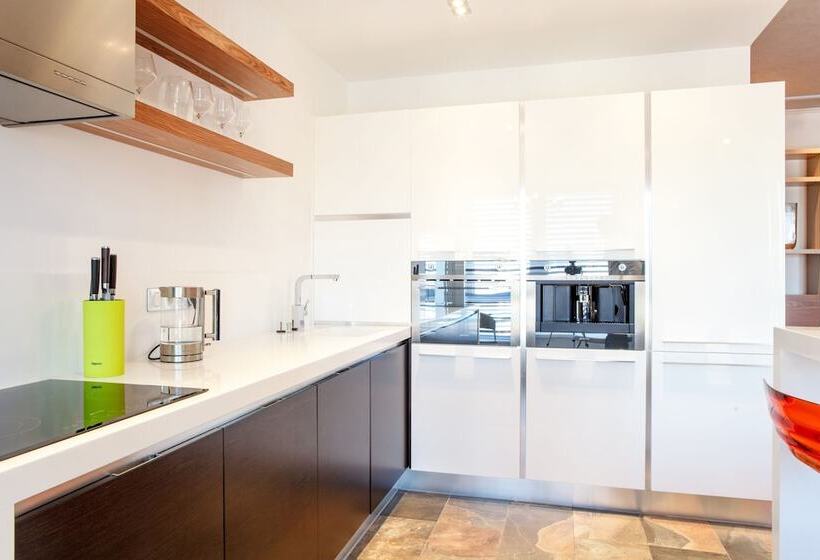 Daudel Hotel Tyumen Centre