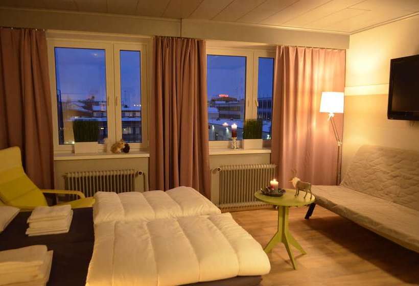 簡易ホテル Aurora Motel