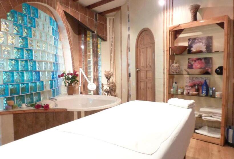 مسافرخانه Isla De Baños Hosteria Y Spa