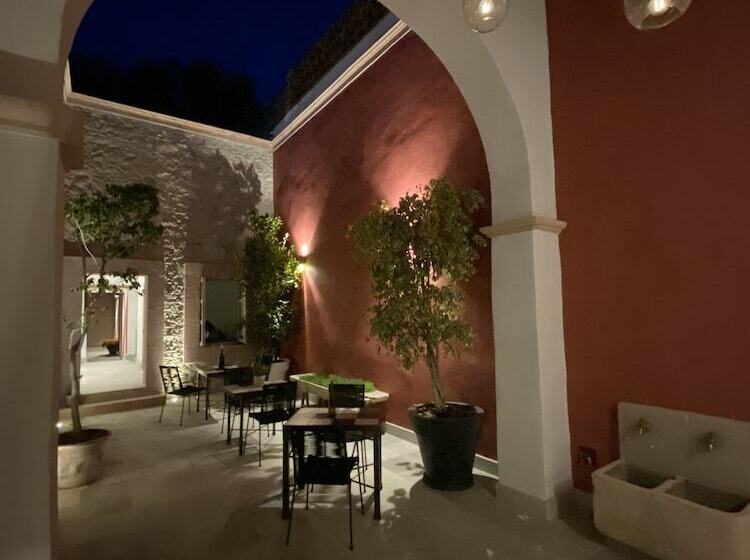 Отель Casa Once