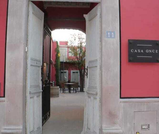 Отель Casa Once