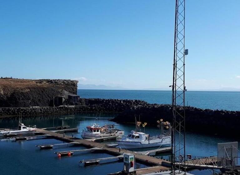 هتل Duus By Keflavik Airport