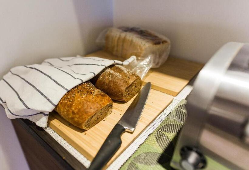 هتل Duus By Keflavik Airport