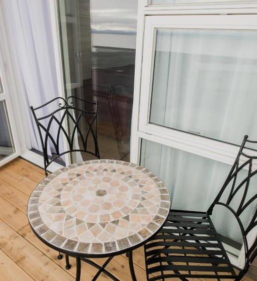 هتل Duus By Keflavik Airport