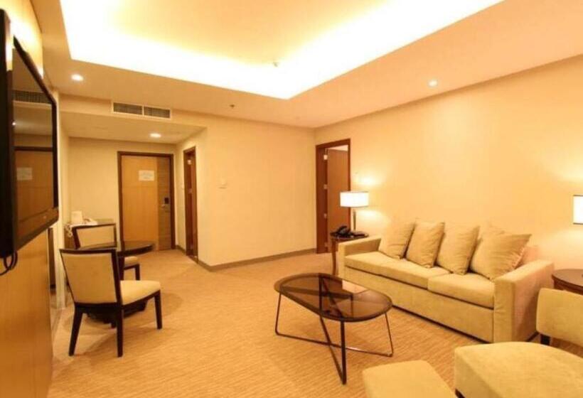 هتل Garden Orchid