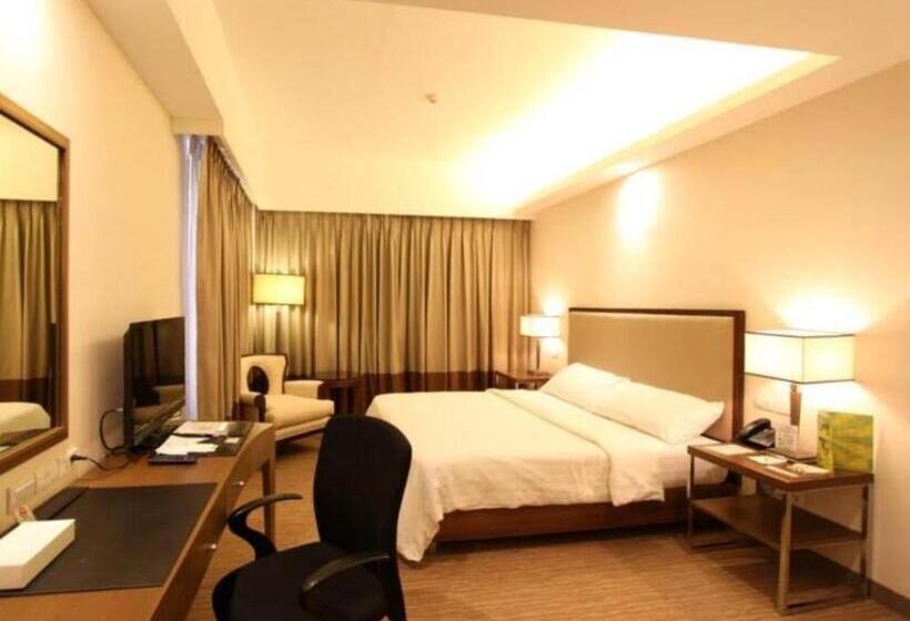 هتل Garden Orchid