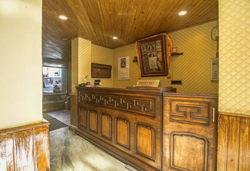 בית מלון כפרי Gompus By Oyo Rooms