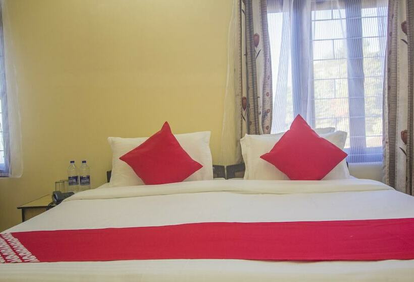 בית מלון כפרי Gompus By Oyo Rooms