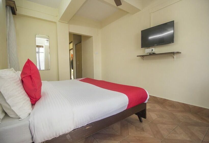 בית מלון כפרי Gompus By Oyo Rooms