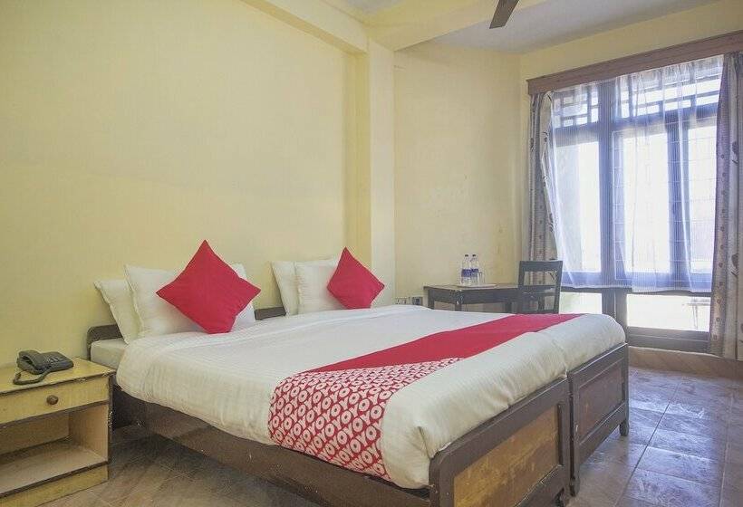 בית מלון כפרי Gompus By Oyo Rooms