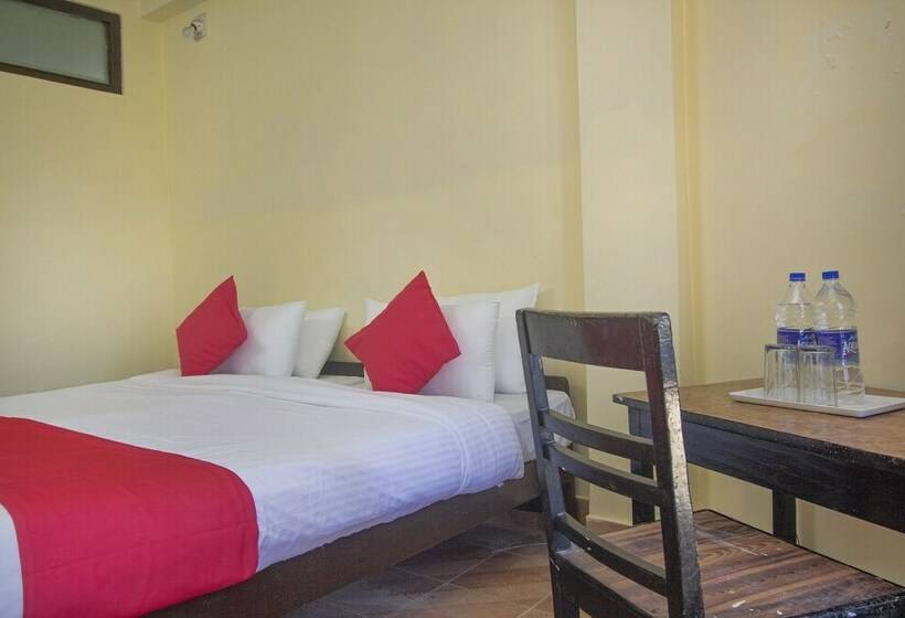 בית מלון כפרי Gompus By Oyo Rooms