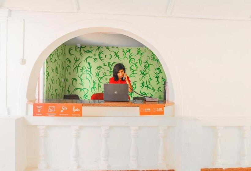 فندق La Petite By Oyo Rooms