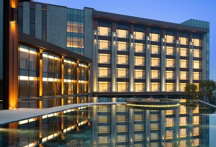 Otel Le Méridien Emei Mountain Resort